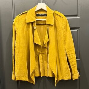 Zara Mustard Yellow Women's cropped Trench Coat / Blazer size M
